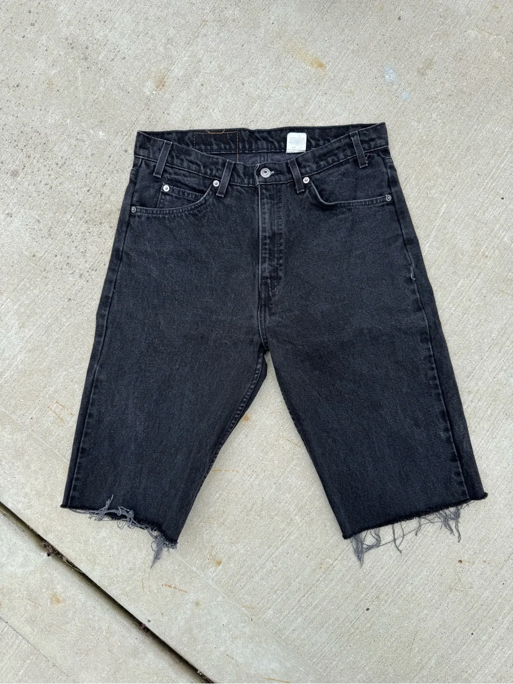 Vintage Levi’s 505 Faded Black Orange Tab Cutoff Shorts Size 33 90s